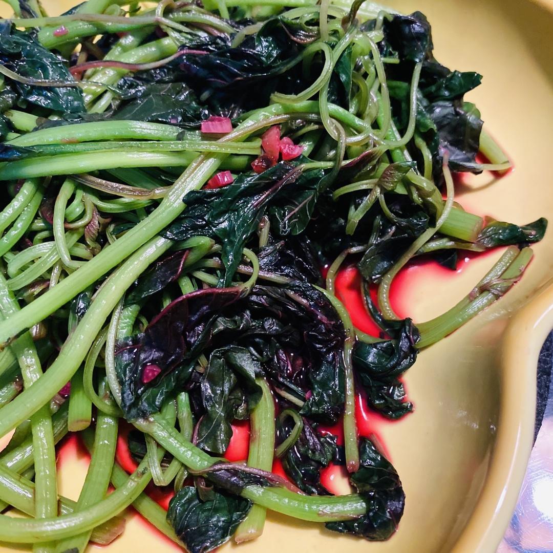 蒜茸炒红苋菜
