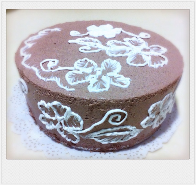 巧克力慕斯刷绣蛋糕