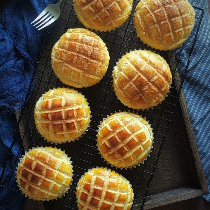 好吃到炸裂的港式菠萝包（附带制作酥皮的小视频）