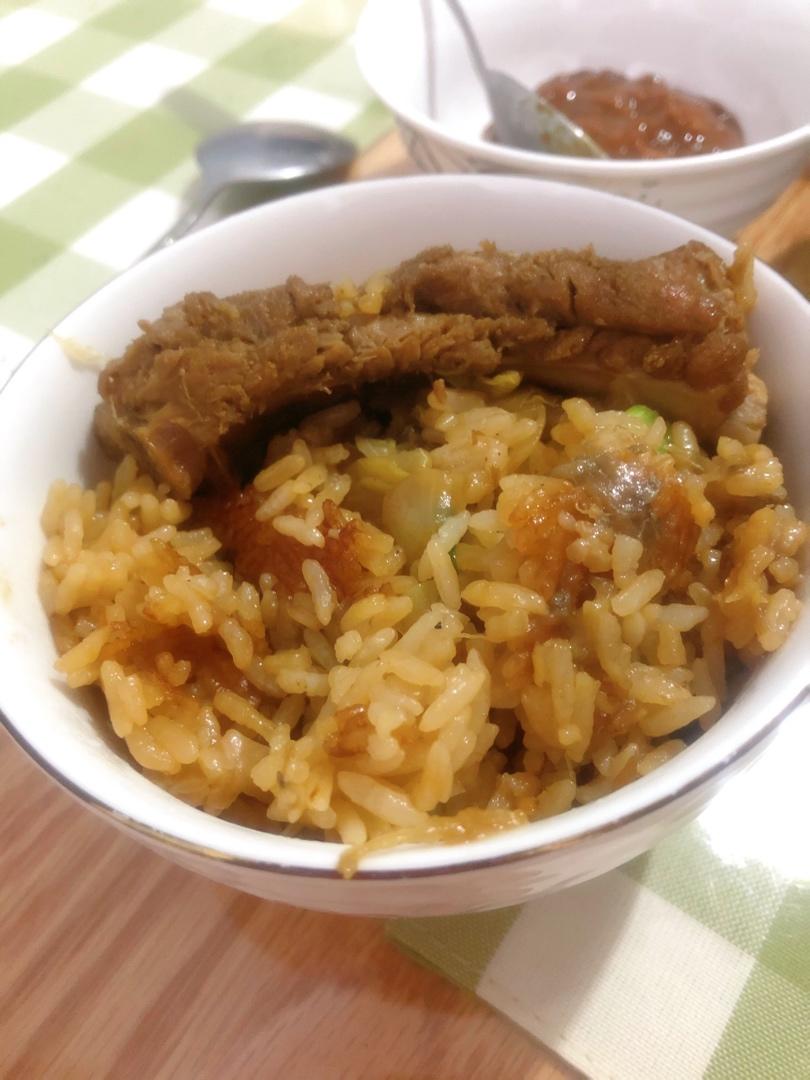 喷香排骨焖饭（爆好吃）