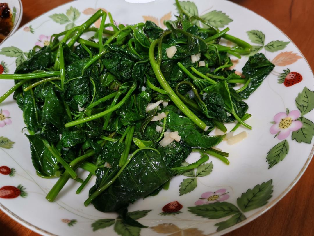 蒜香红薯尖