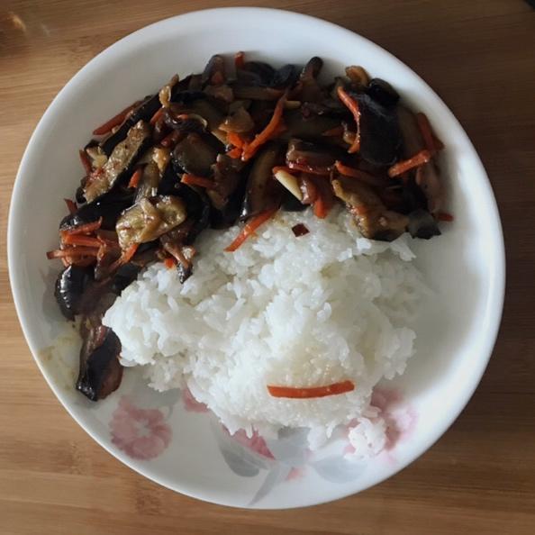 鱼香茄子是如此勾人，以至于连体重都不顾了！