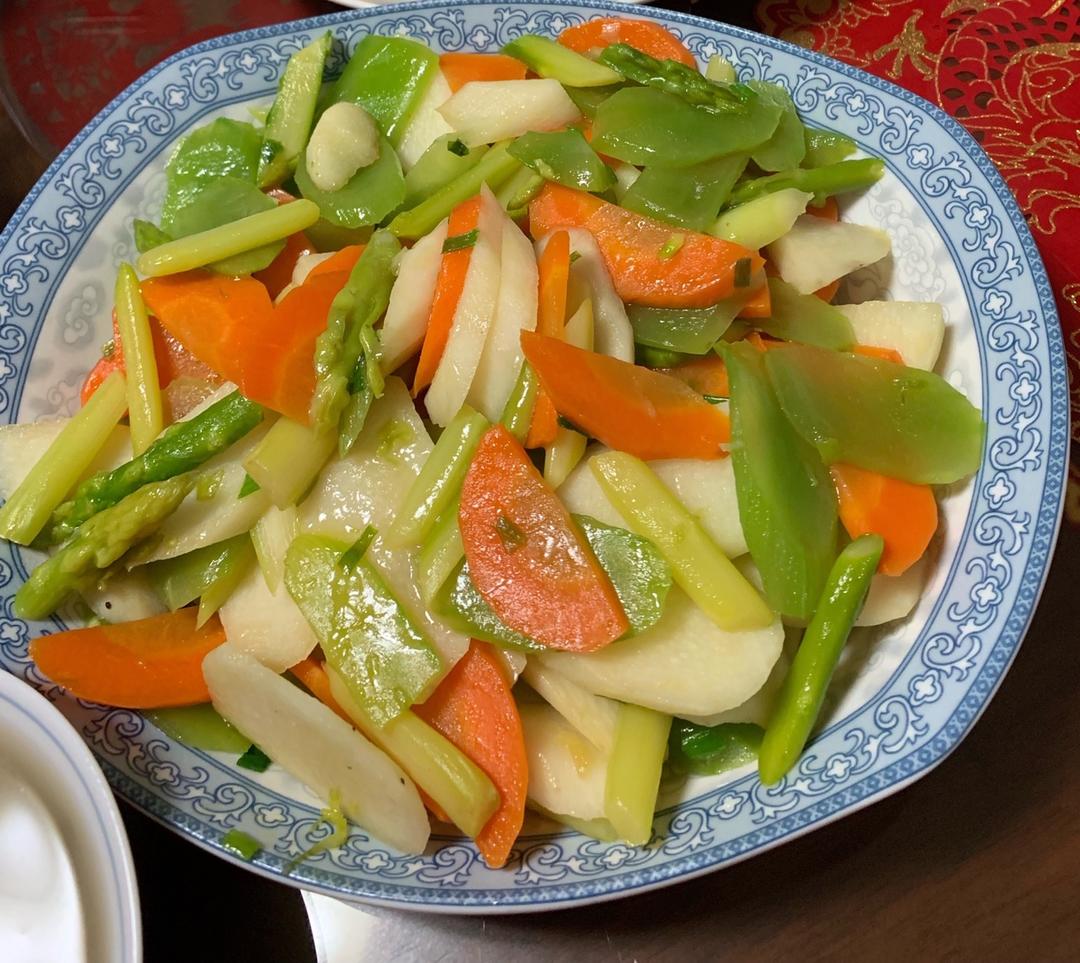 莴苣山药炒胡萝卜