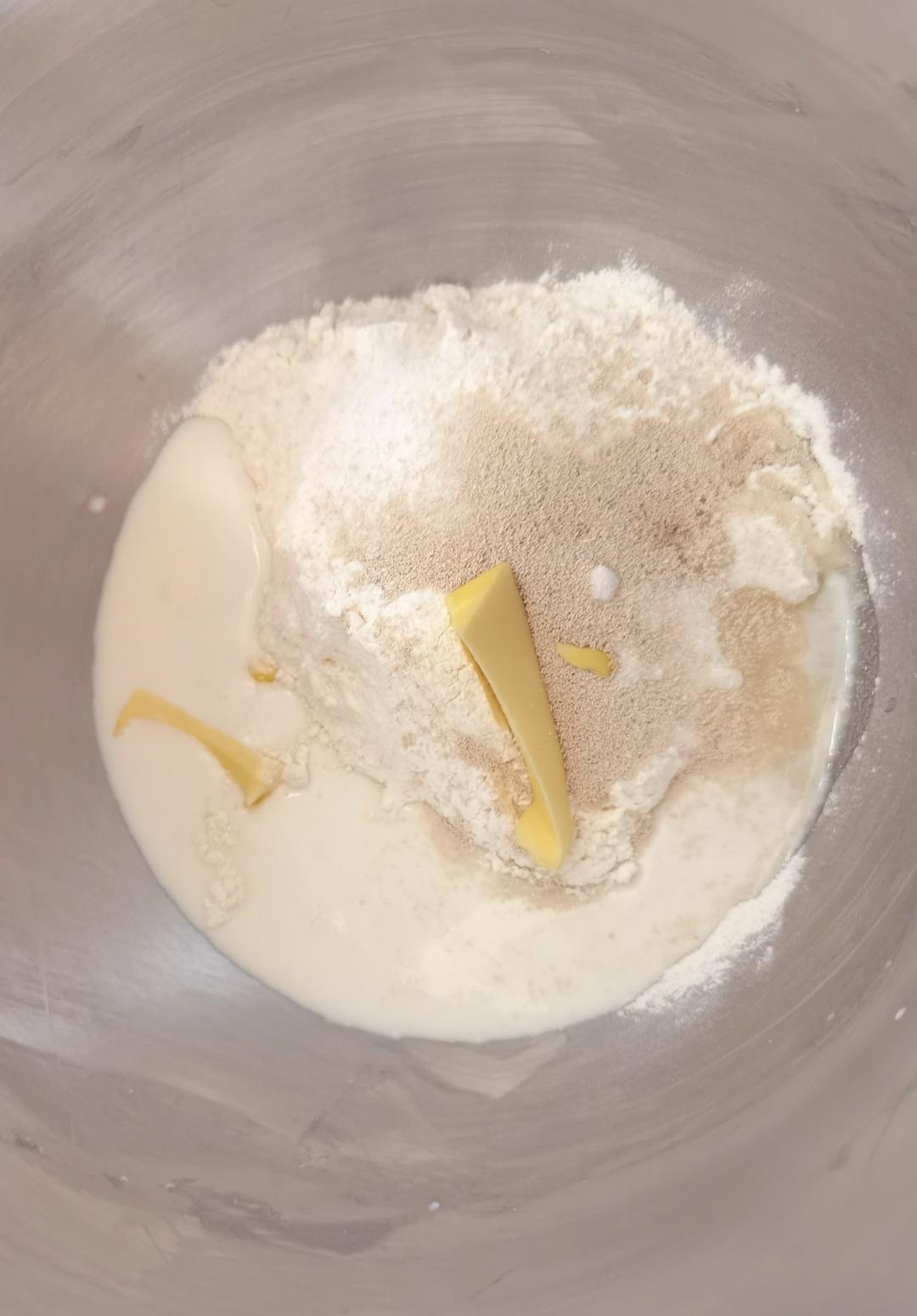 纯奶手撕吐司的做法 步骤1