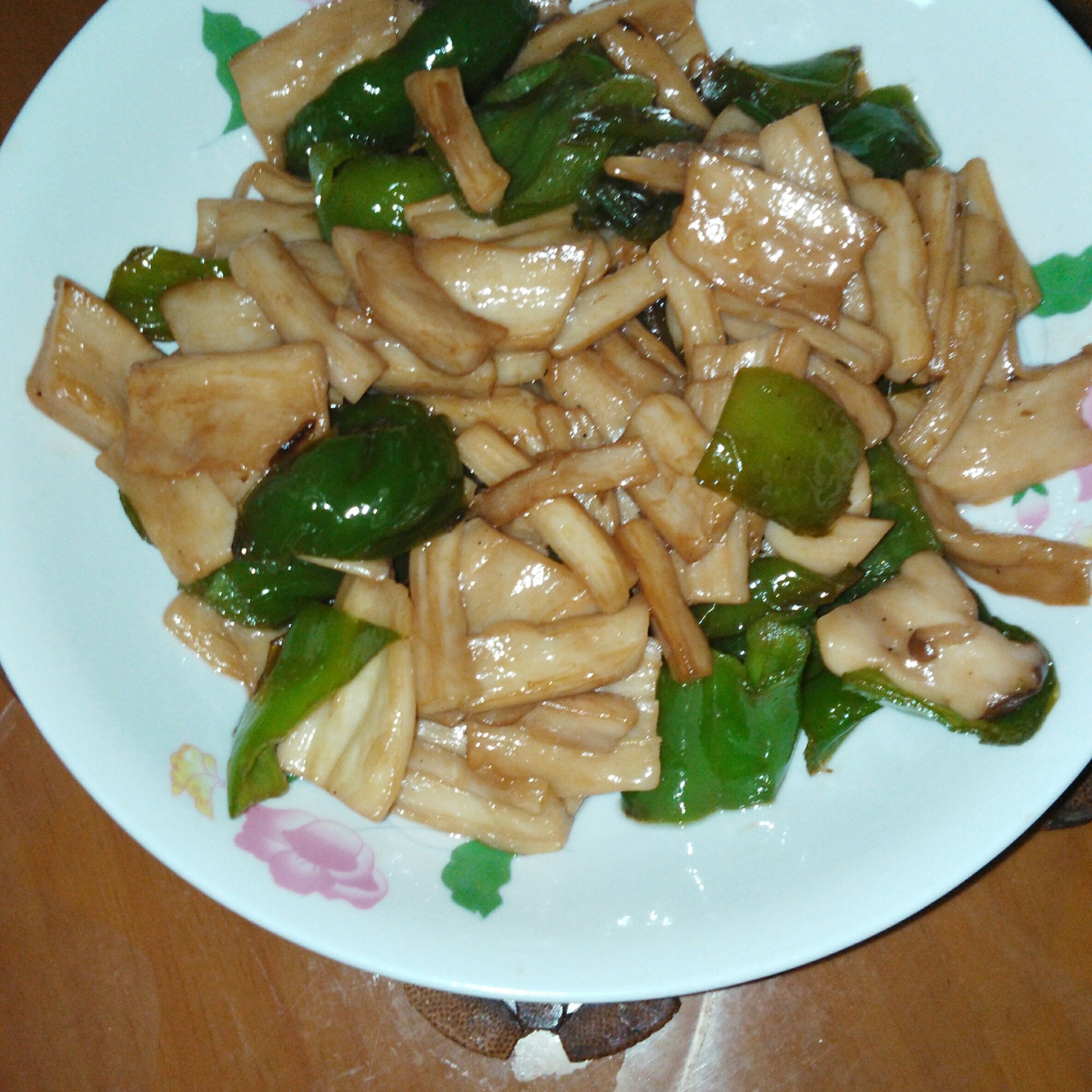 青椒素炒杏鲍菇