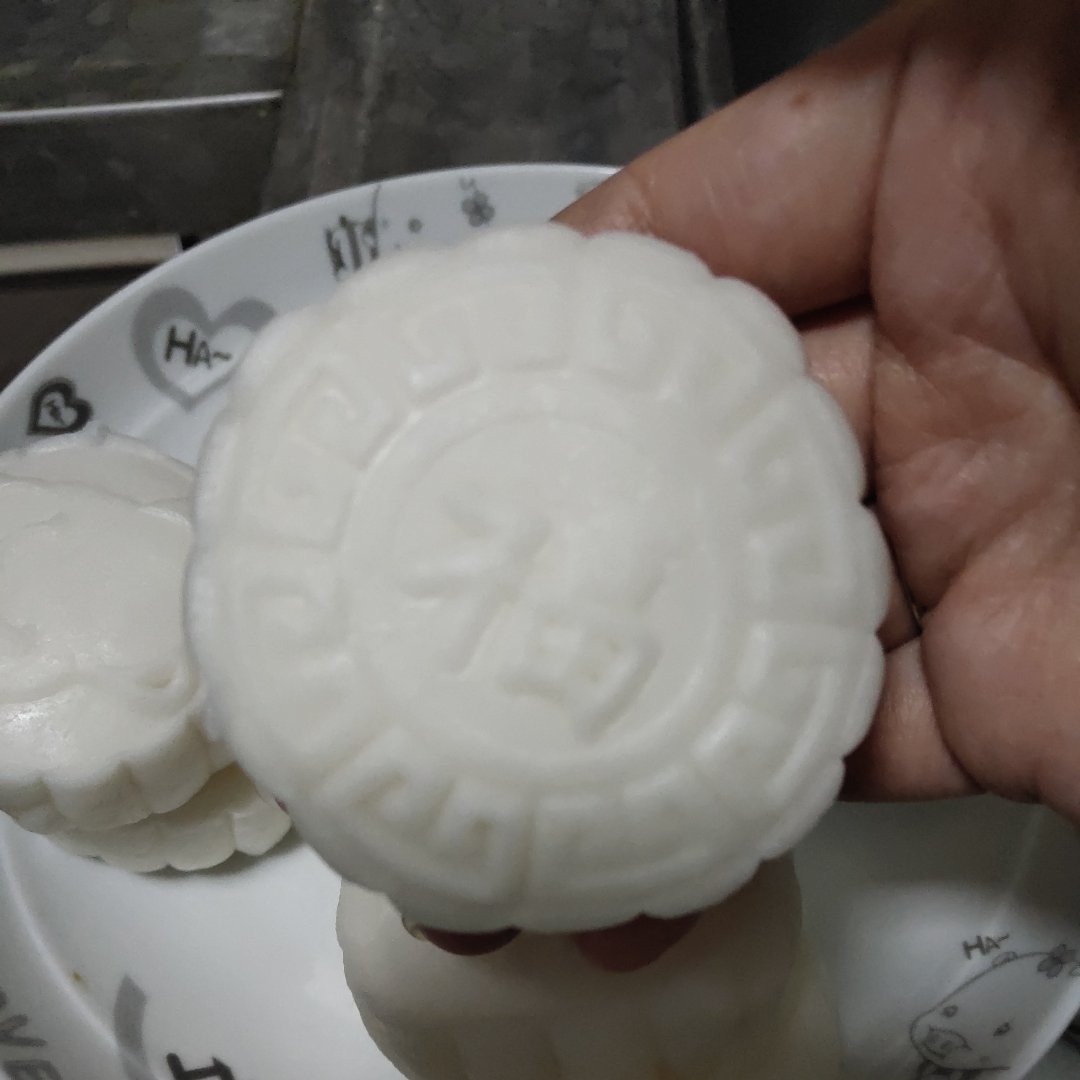 芝士奶黄冰皮月饼