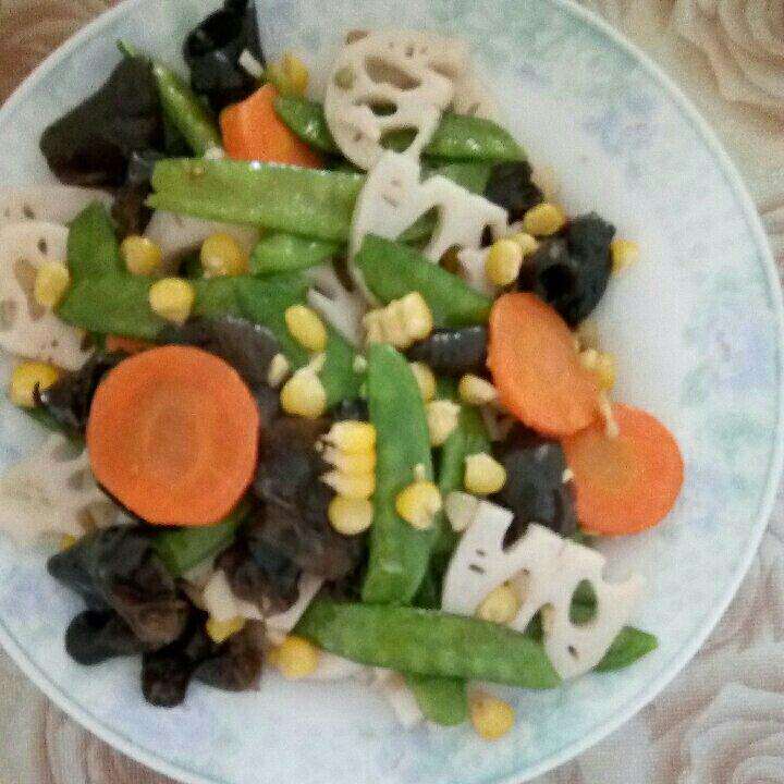 素菜也可以这么美—荷塘小炒