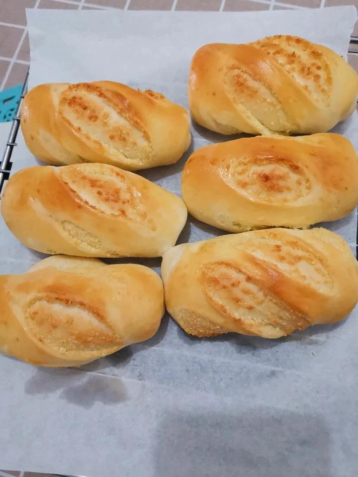 椰蓉小面包