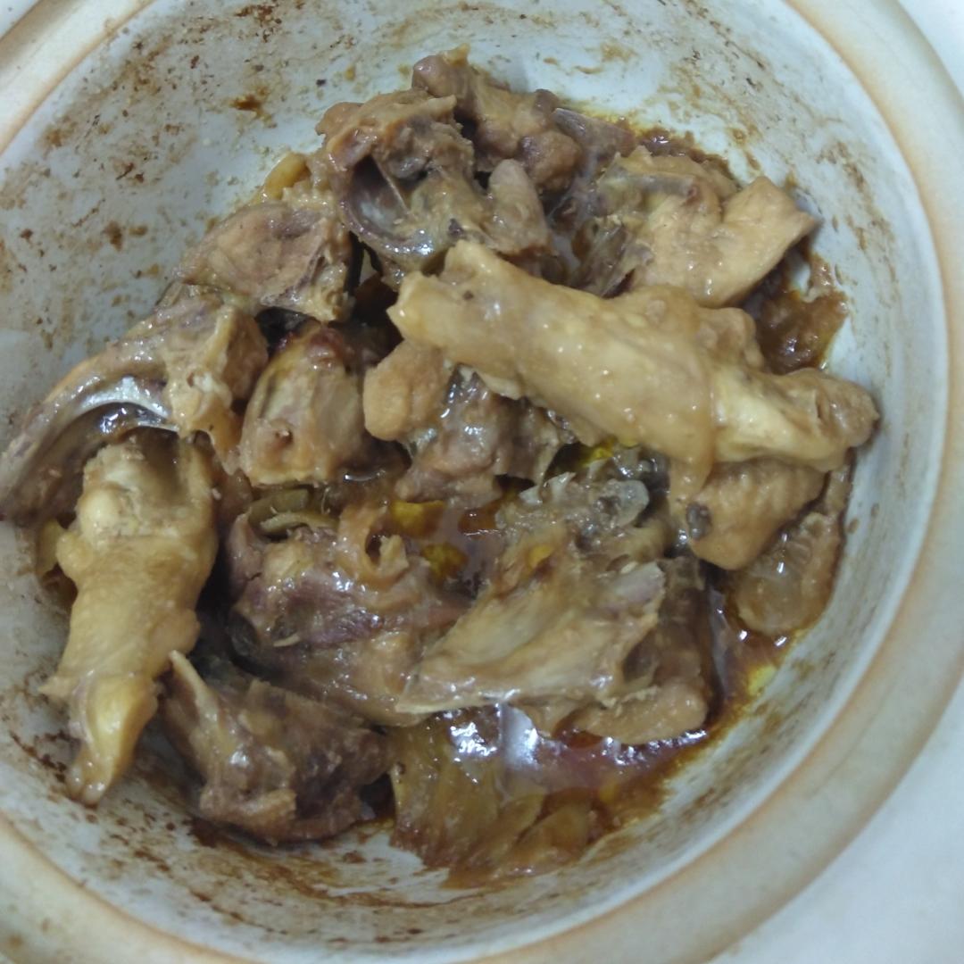 砂锅焖鸡