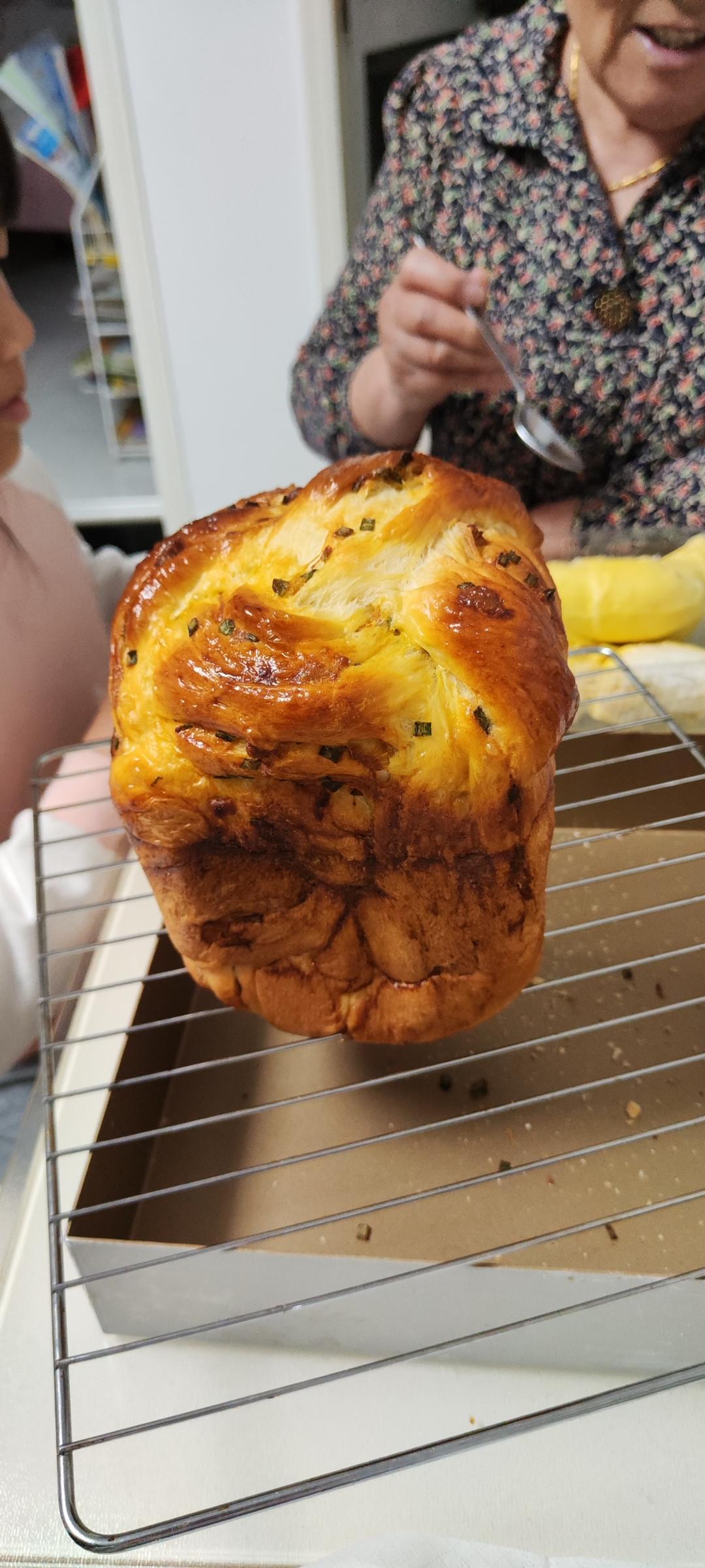 香葱肉松手撕吐司