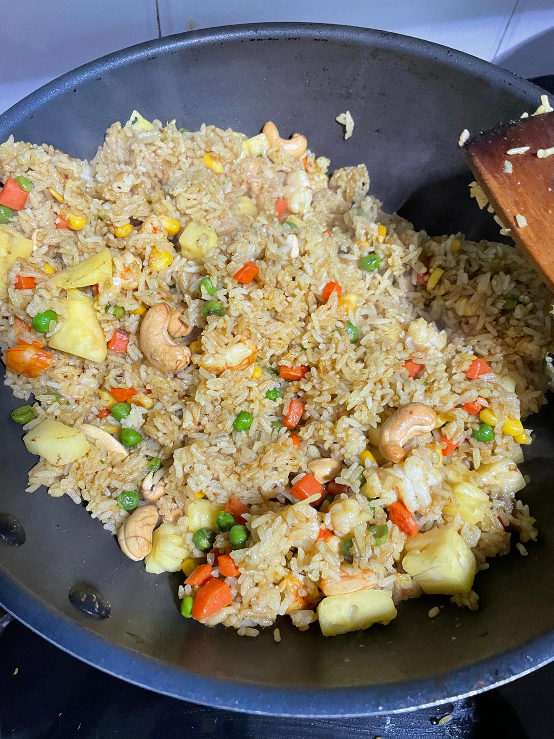 快手菠萝炒饭㊙️普通米饭也能做菠萝饭