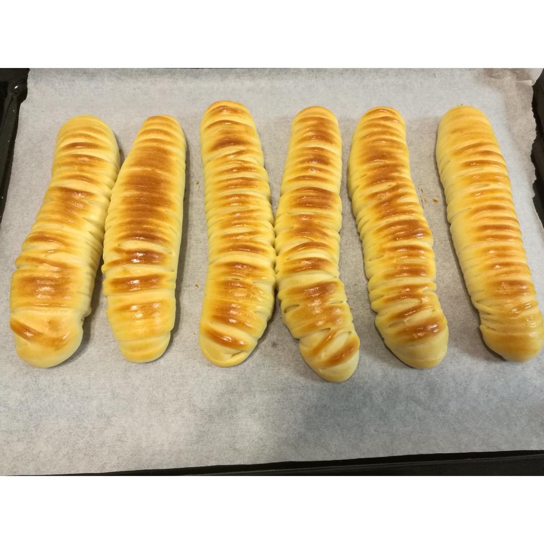毛毛虫肉松面包