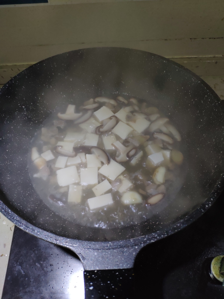 香菇豆腐汤的做法 步骤7