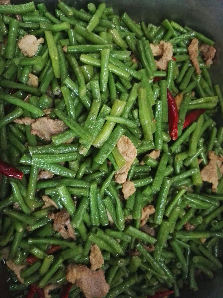 豆角炒肉片