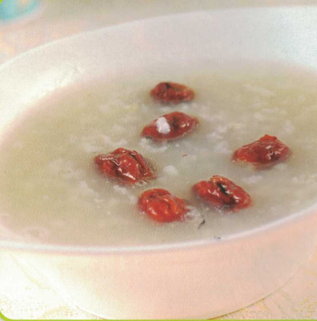 冬季早餐小枣薏米粥