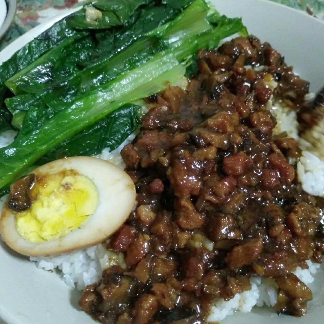 洋葱酥卤肉饭