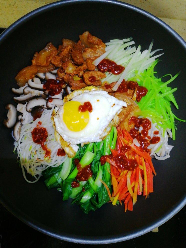 jocelyn_lj做的超美味的韩国拌饭