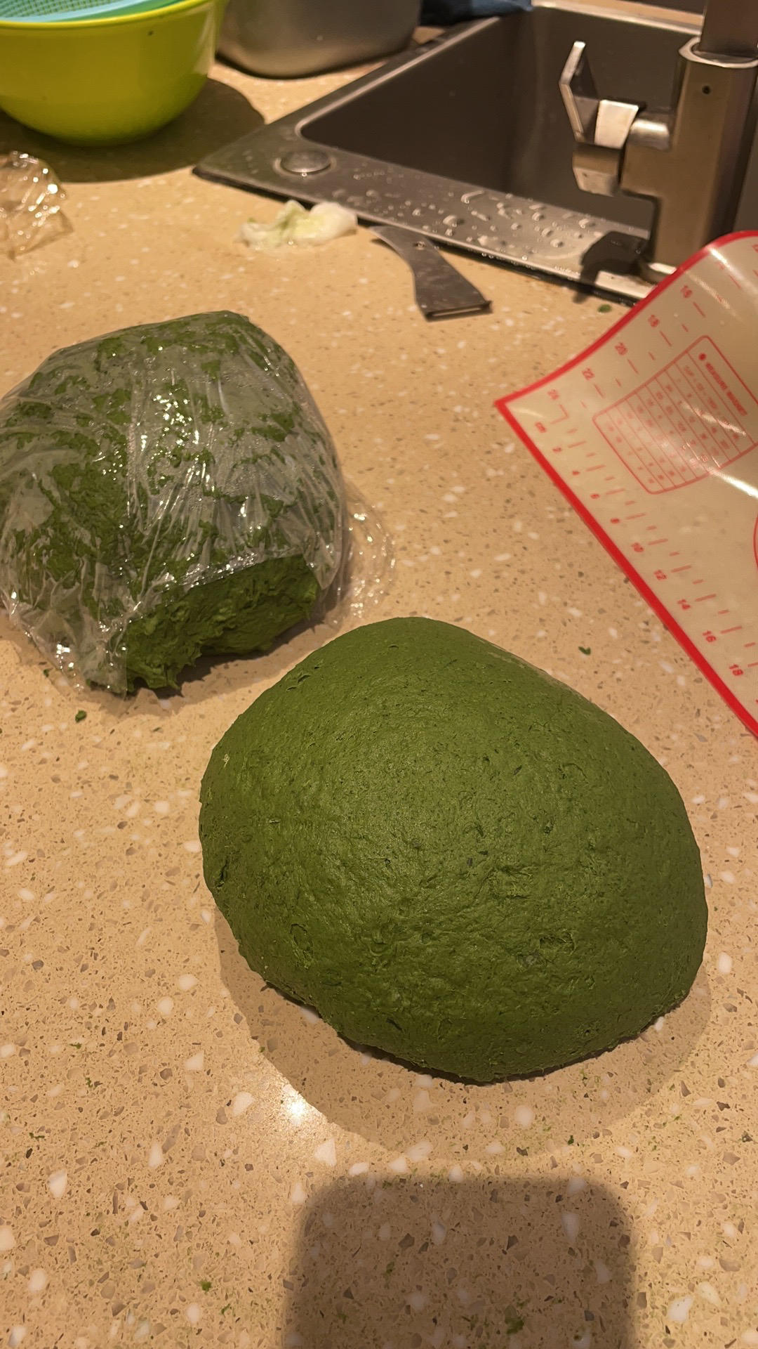 清明必吃的艾草青团