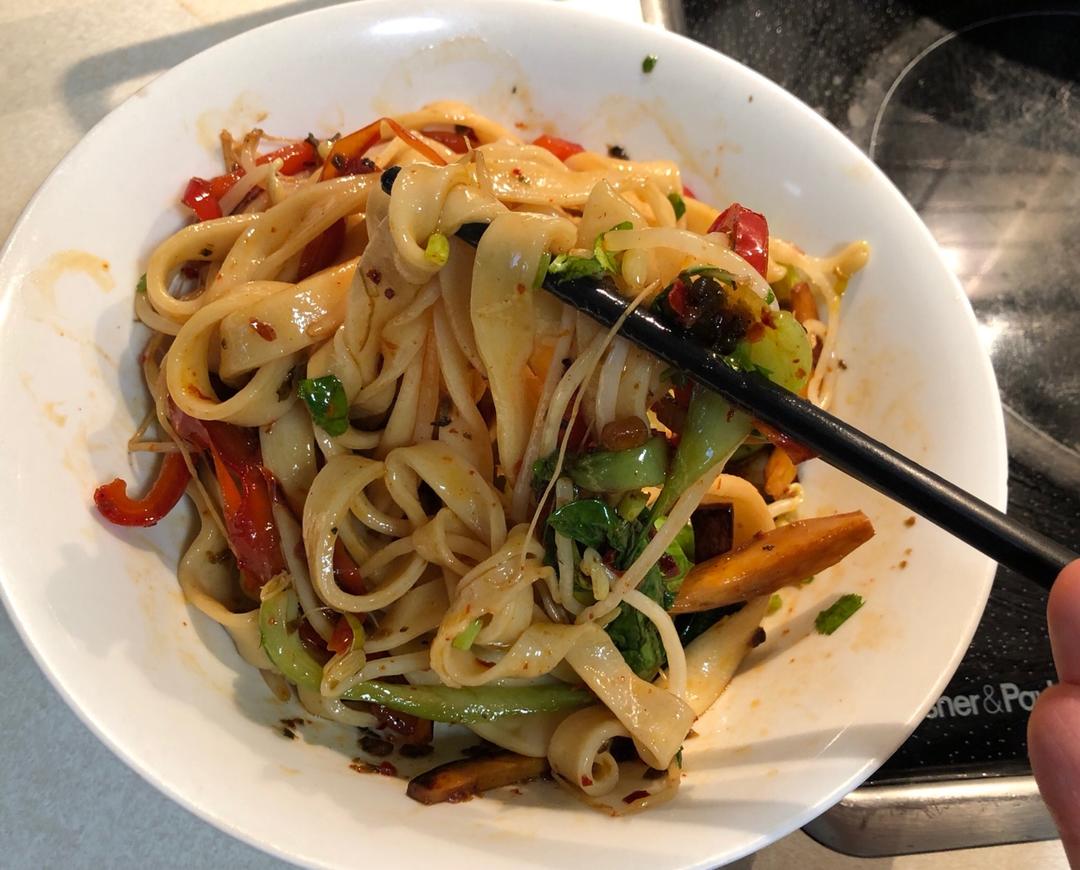 油泼面 100%好评率