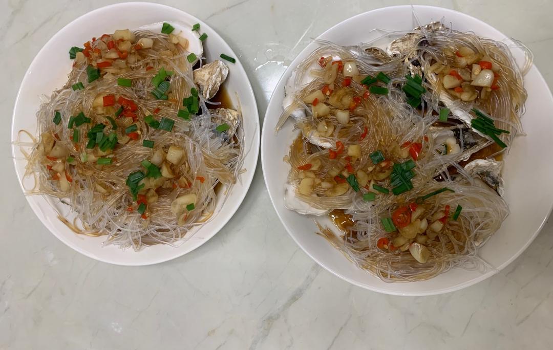 粉丝蒜蓉蒸生蚝