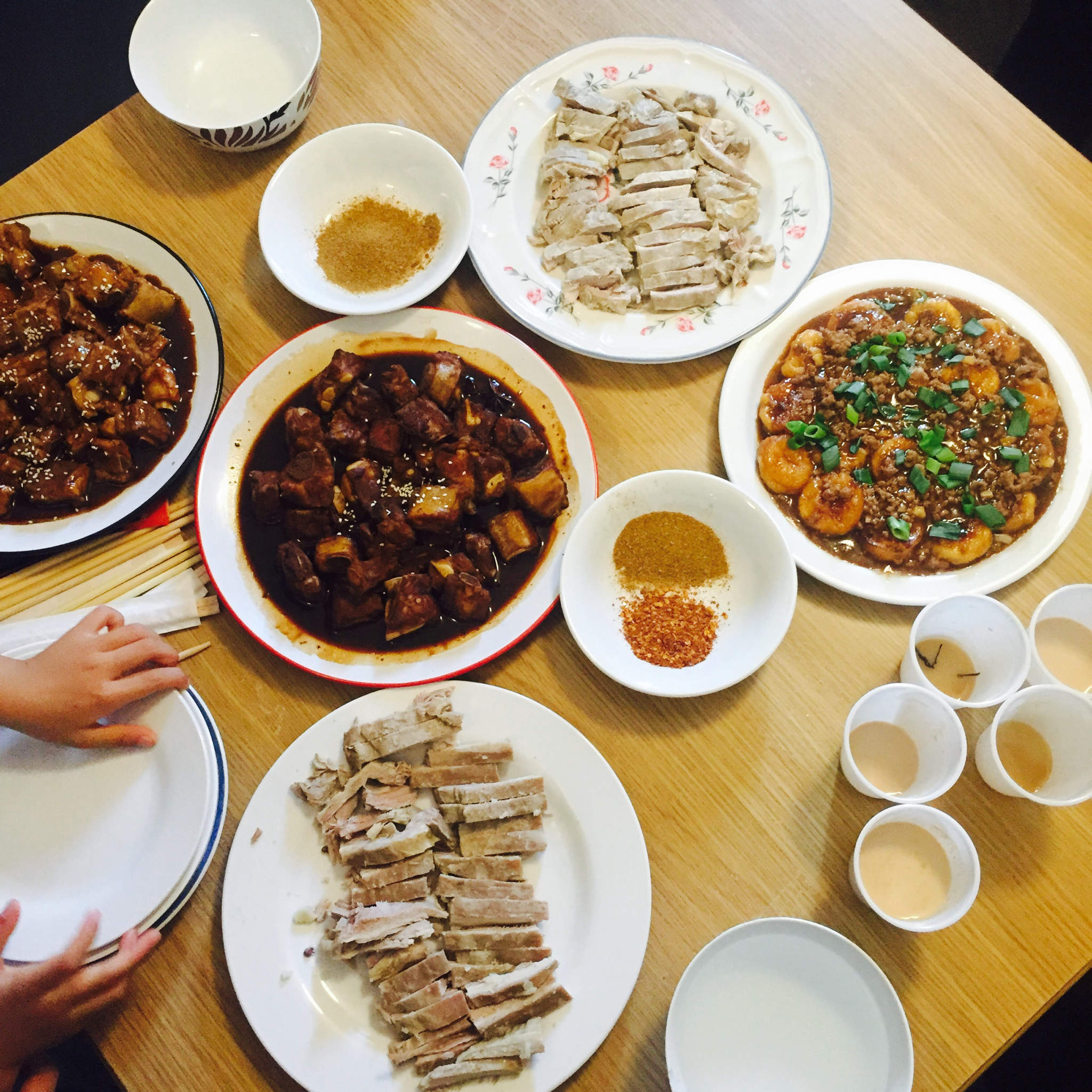 红烧排骨炖豆角土豆