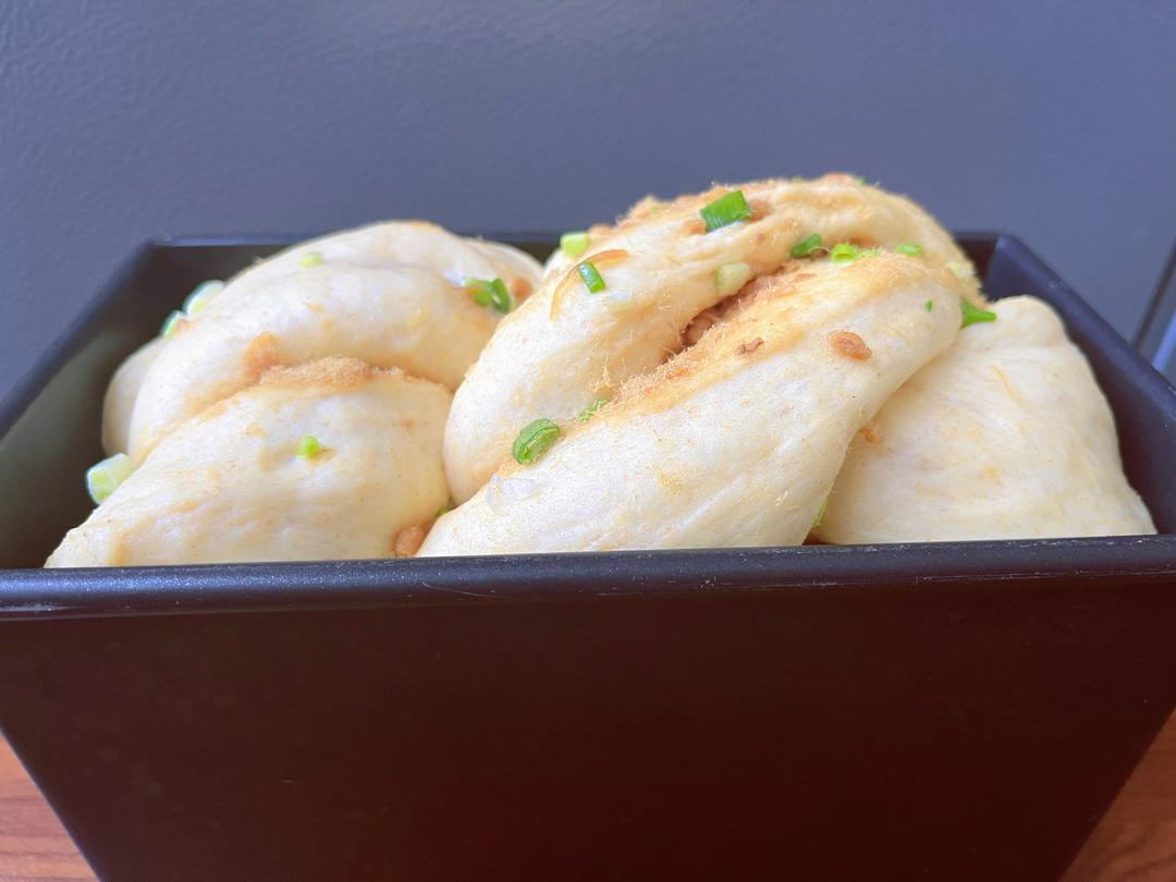 香葱肉松手撕吐司