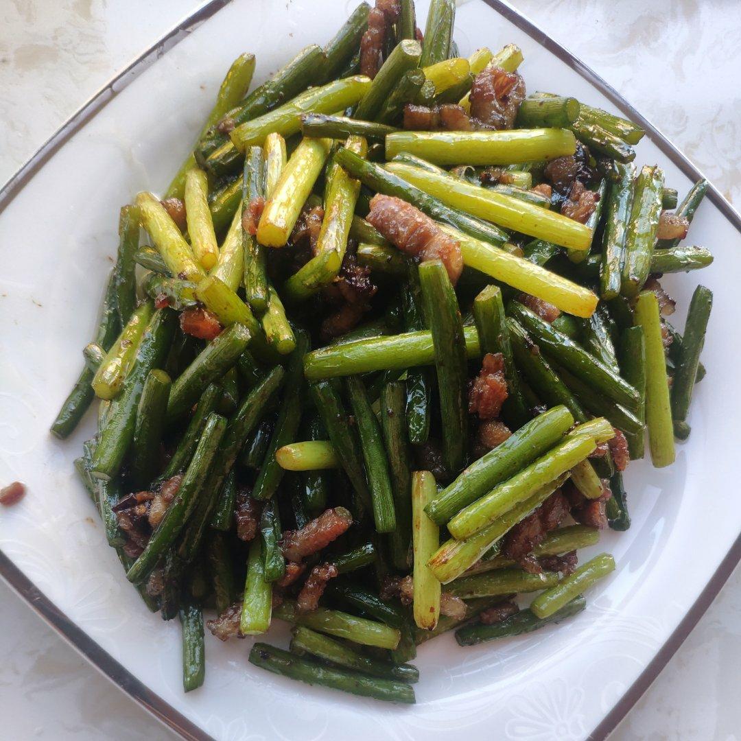 蒜苔炒肉（肉肉超嫩）