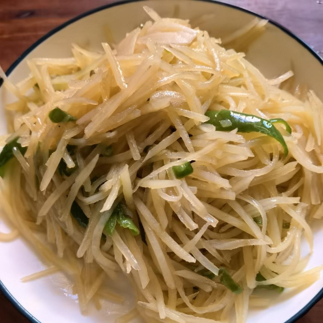 青椒土豆丝（炒制不粘锅，入口不软烂）