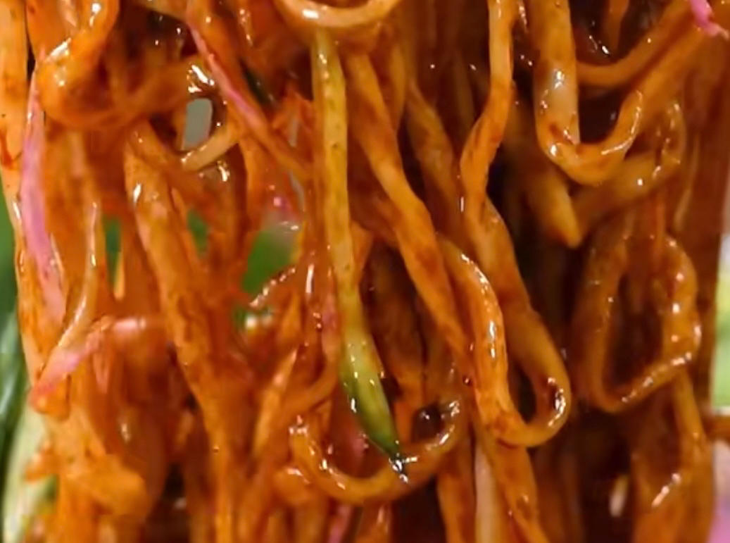 炸酱面的做法