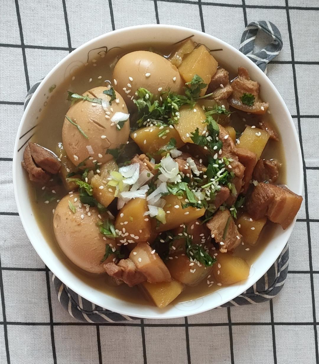 红烧肉炖土豆（丝毫不腻）