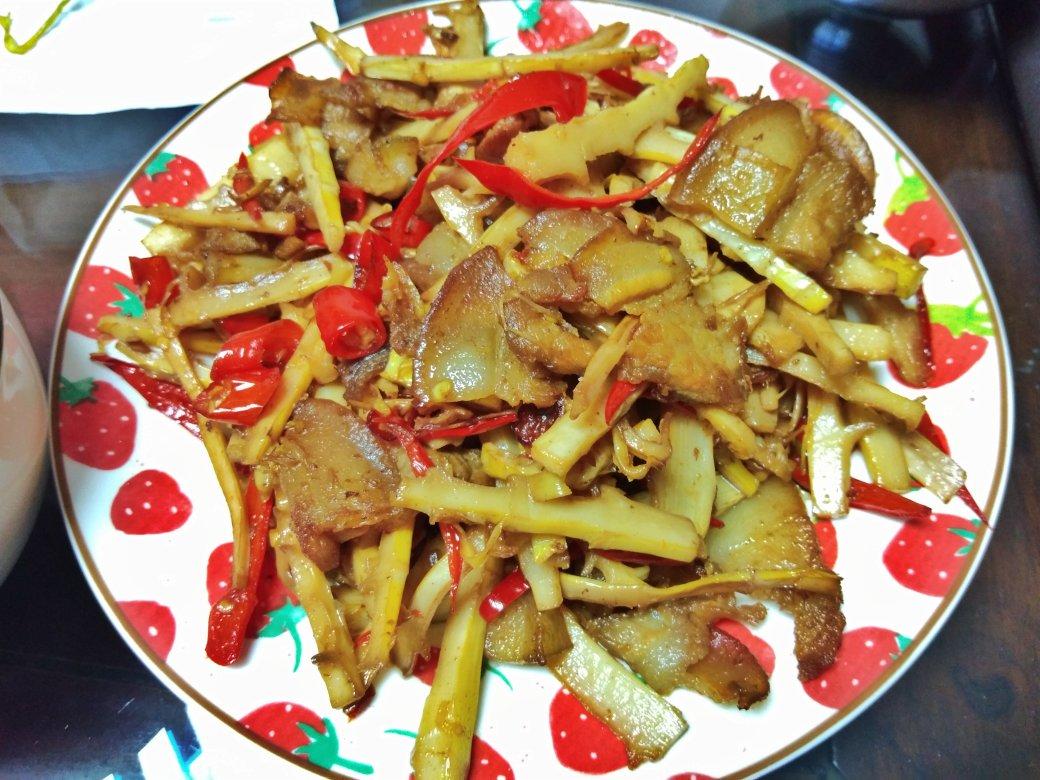 肉香笋鲜的春笋炒五花肉