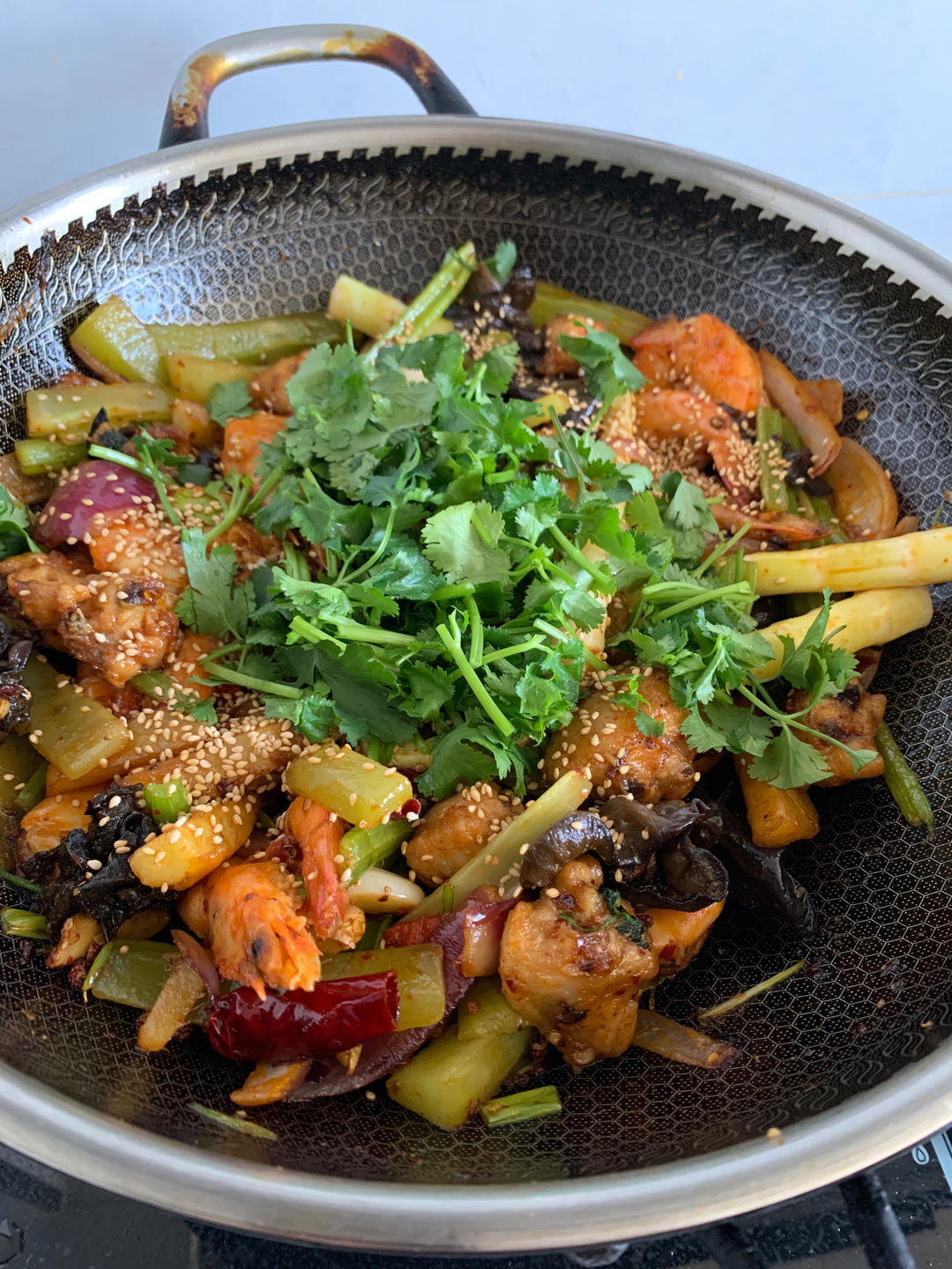 香到嗷嗷叫｜宇宙超级无敌香锅鸡翅虾