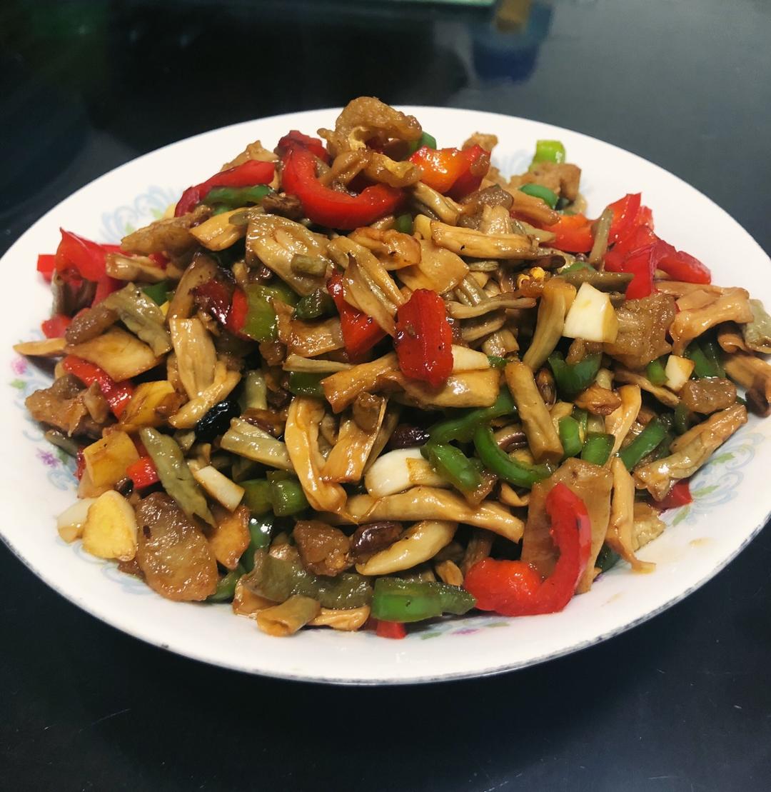 卜豆角炒五花肉