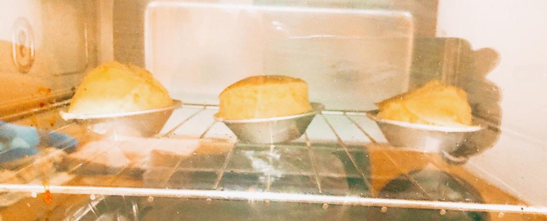 奶香酥松糯米糕