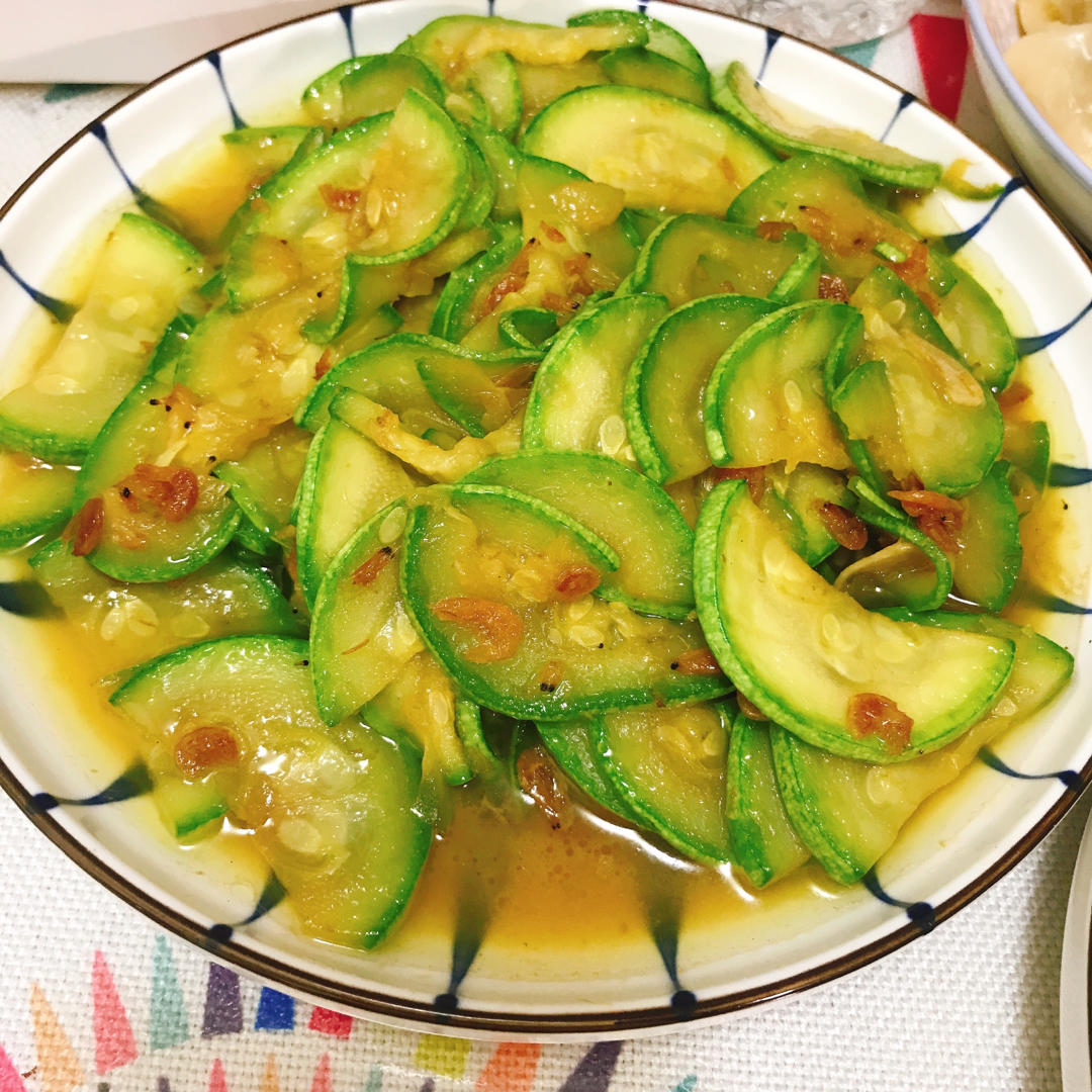 虾皮炝西葫 补钙神器