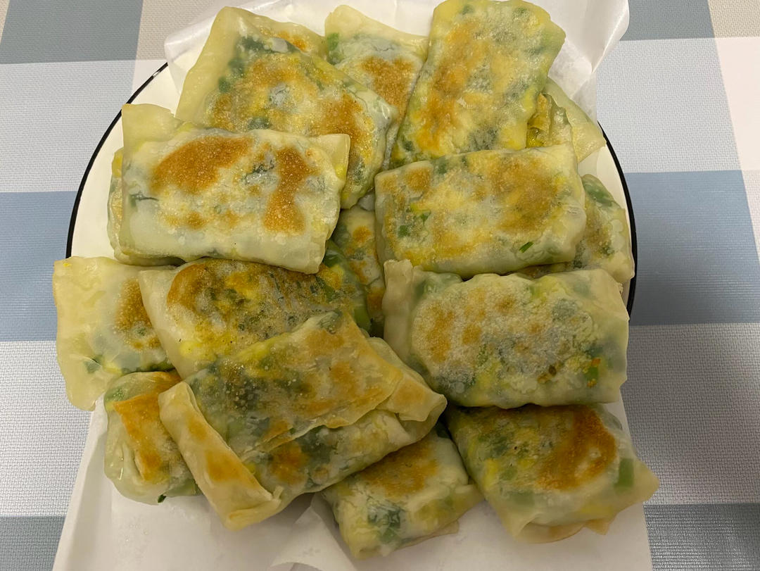 韭菜鸡蛋锅贴
