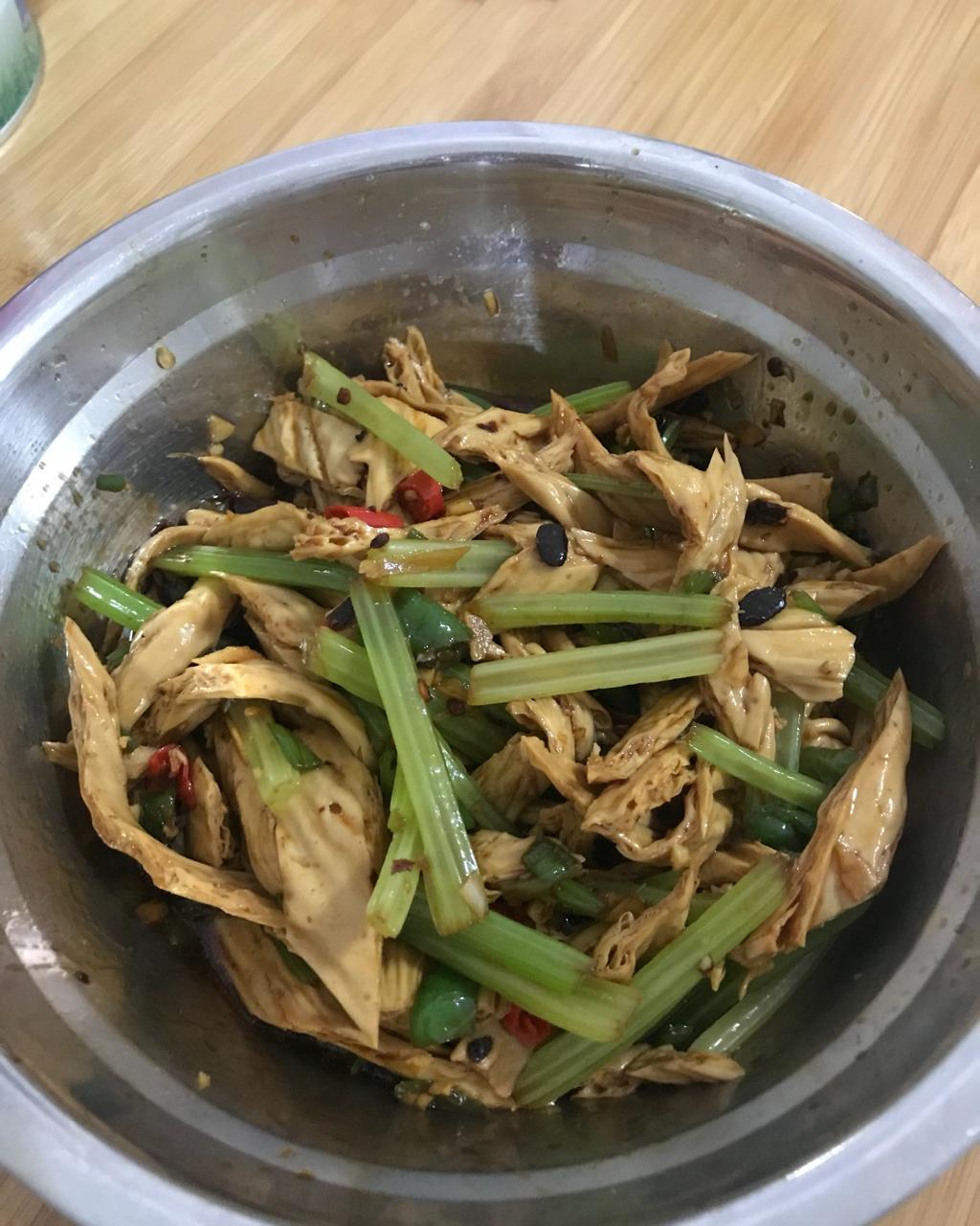 凉拌腐竹