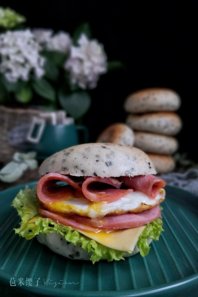 黑芝麻全麦贝果
