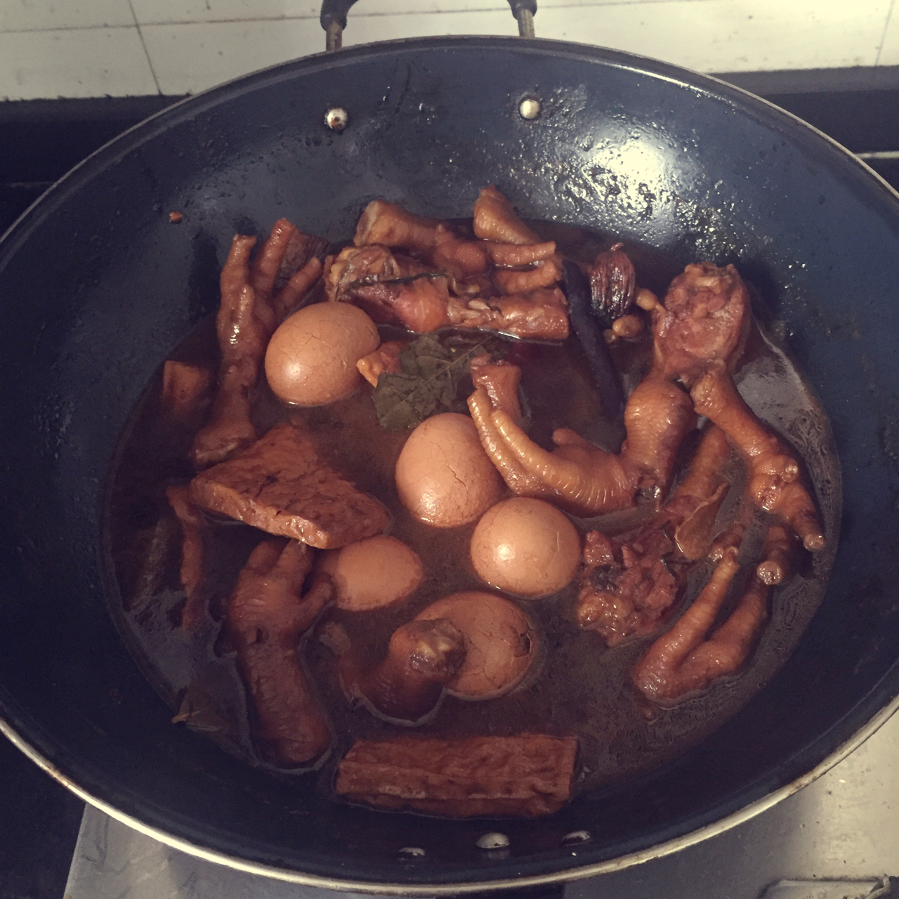 传统家乡卤味（卤五花肉、鸡爪、鸭胗等）