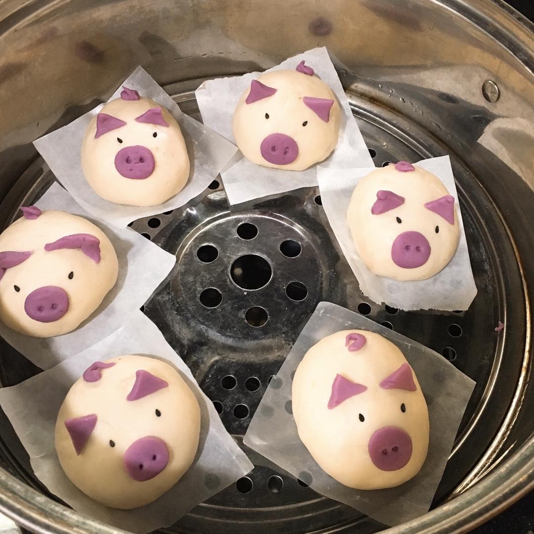 【小猪奶黄包】