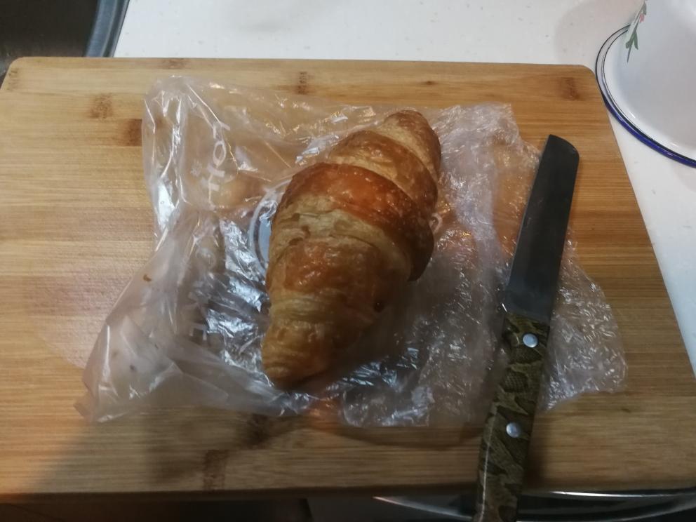 西班牙早餐之croissant a la plancha 牛角包另类吃法的做法 步骤4