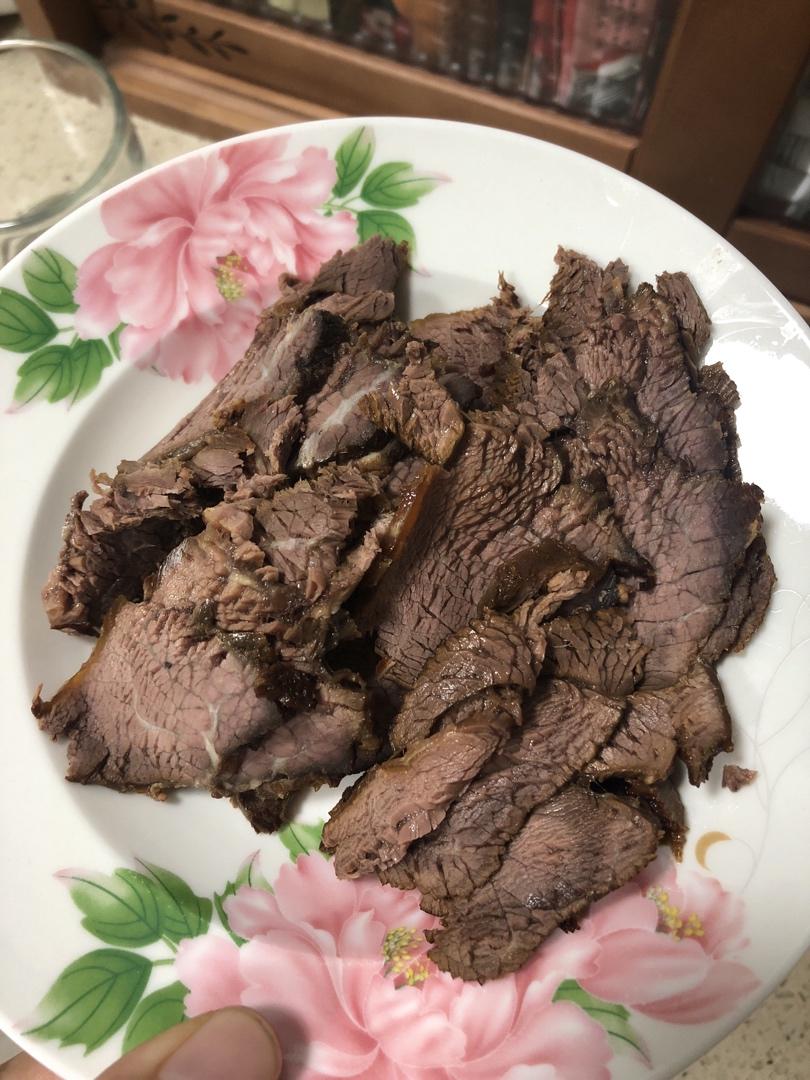 卤牛肉