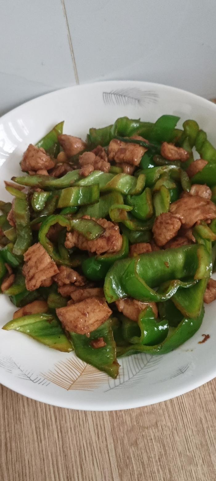 嫩嫩的鸡胸肉炒青椒