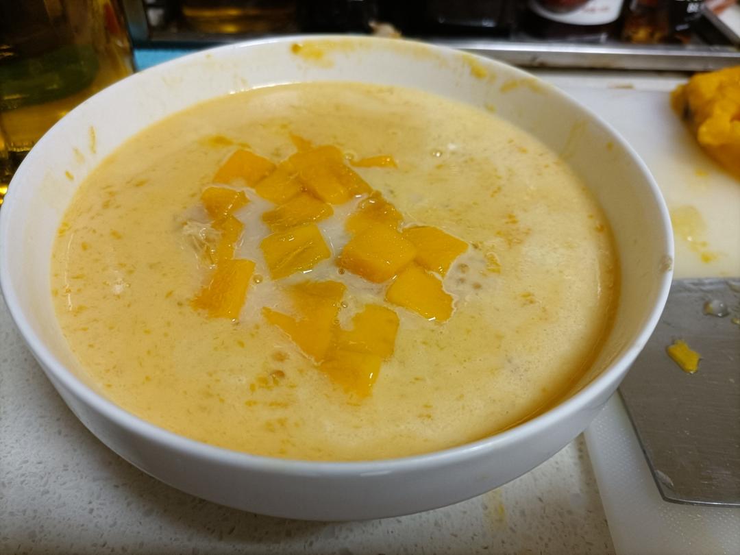 港式甜品——杨枝甘露(芒果西米露)附芒果花切法