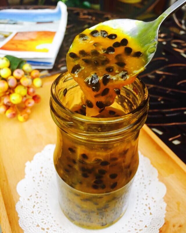 春尚早做的百香果果酱