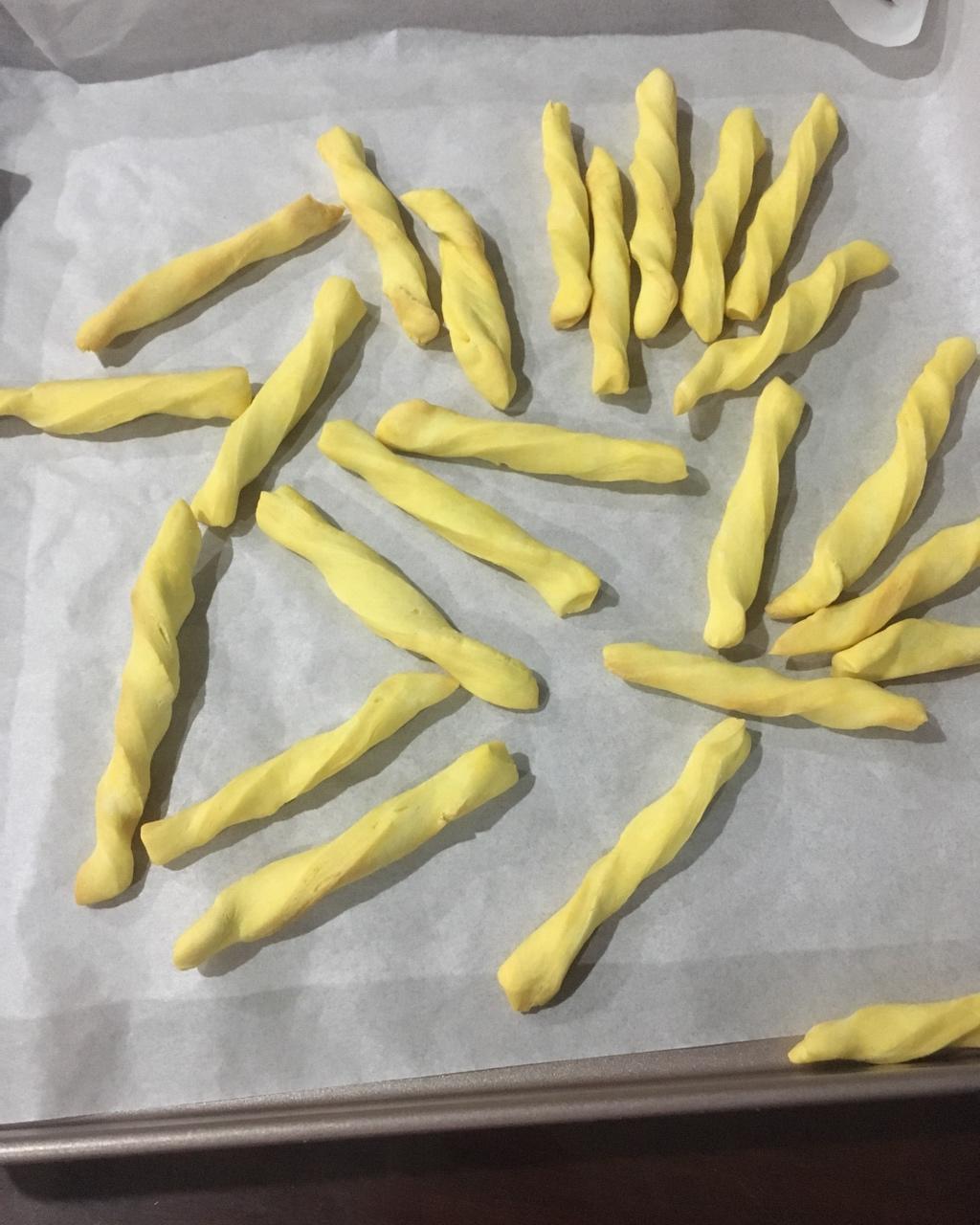 宝宝辅食-自制磨牙饼干磨牙棒篇（无糖无油更放心）