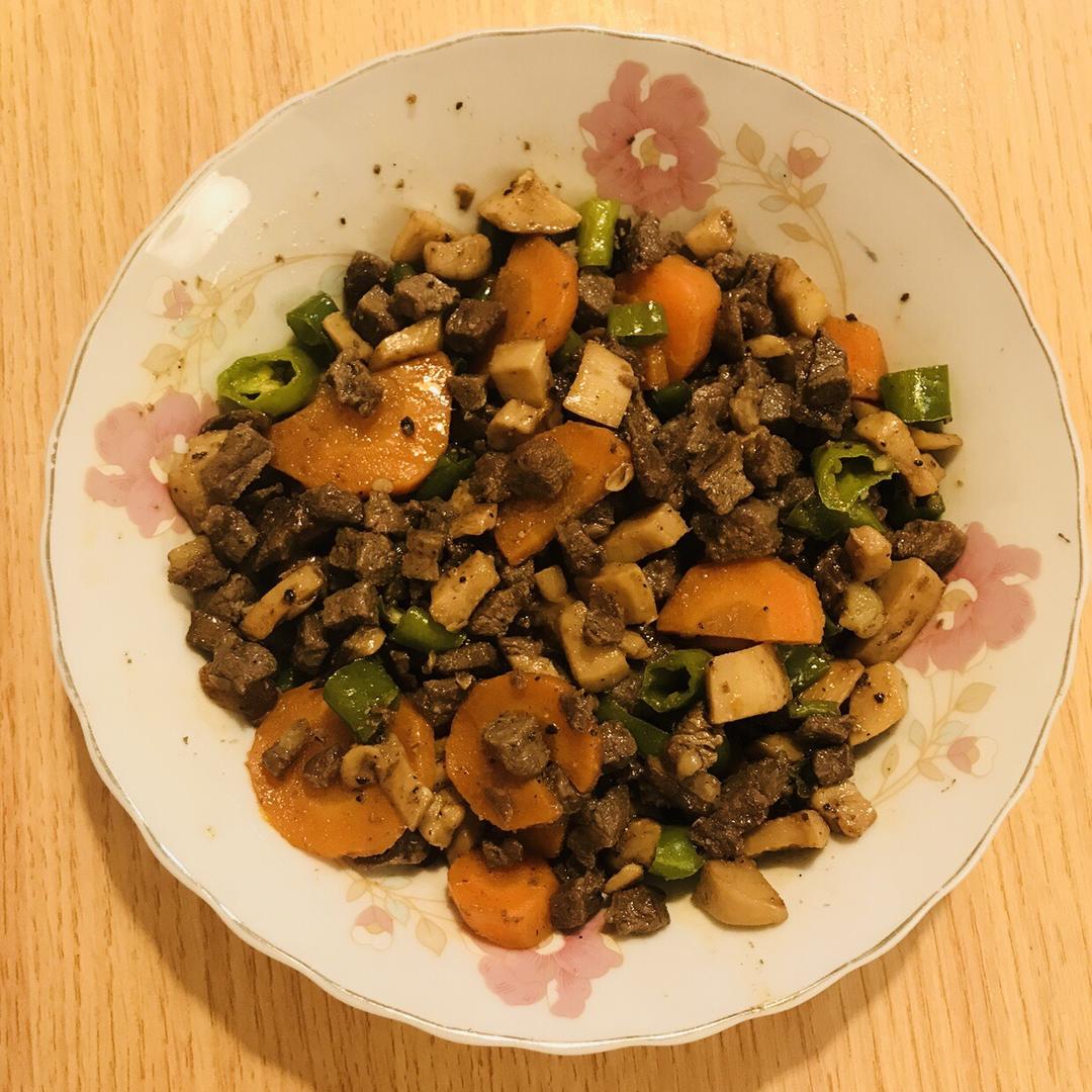 黑椒配牛肉这么好吃，当然是天生一对！——黑椒牛肉粒