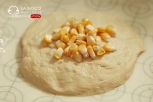 天然酵母-甜玉米面包的做法 步骤7