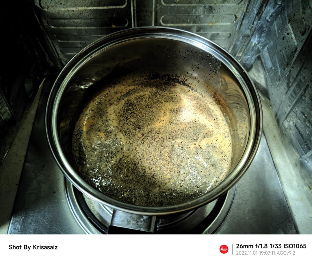 小山进公开食谱-使用大量牛奶，无淡奶油的巴斯克乳酪蛋糕