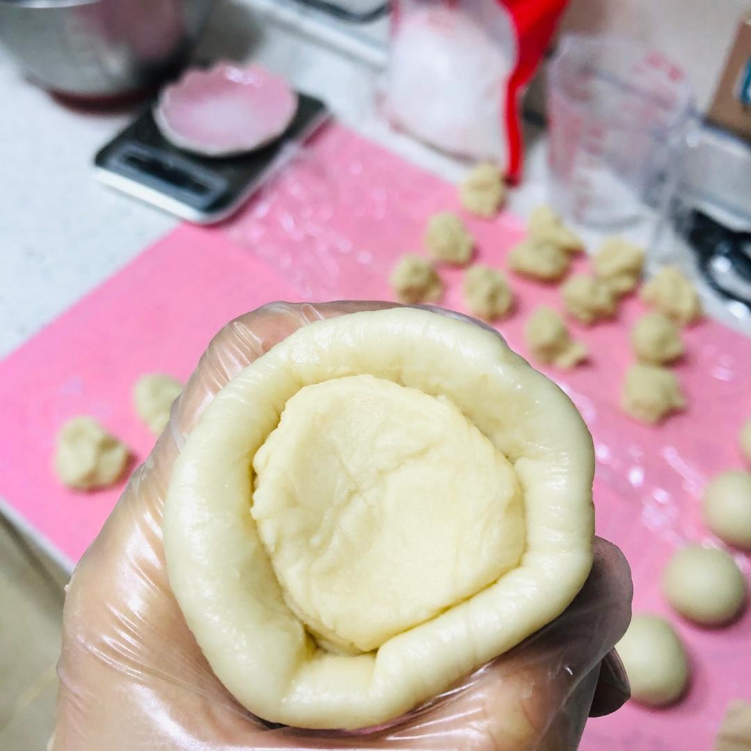 新手蛋黄酥#千层酥 #       一口酥掉渣💕